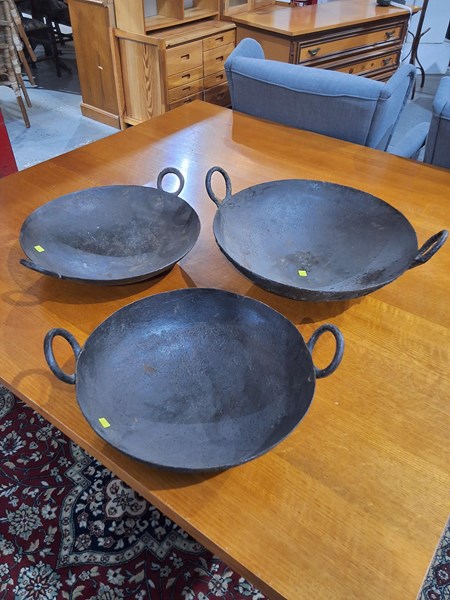 Lot 204 - FIRE POTS