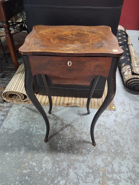 Lot 70 - SEWING WORK TABLE