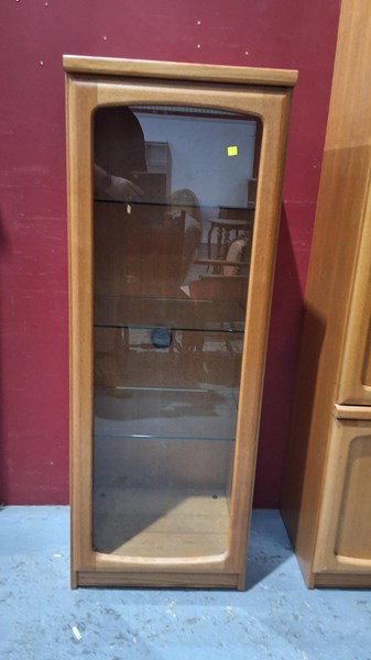 Lot 46 - DISPLAY CABINET