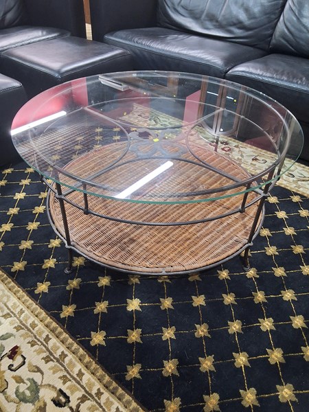 Lot 99 - COFFEE TABLE