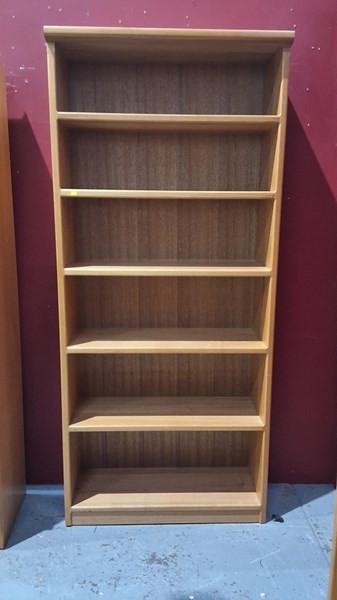 Lot 49 - BOOKSHELF