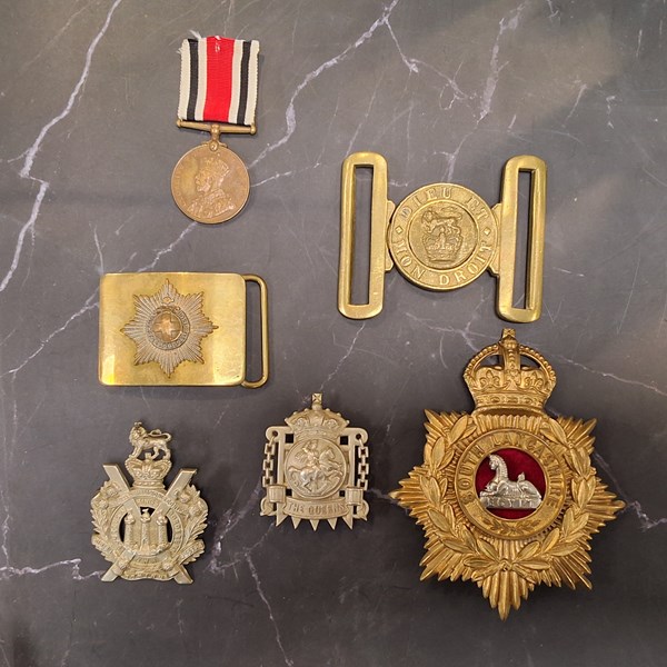 Lot 1102 - MILITARY COLLECTABLES