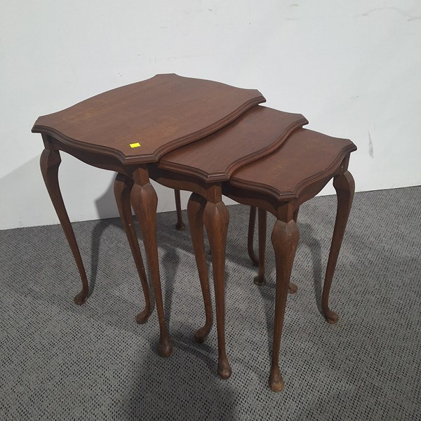 Lot 214 - NEST OF TABLES