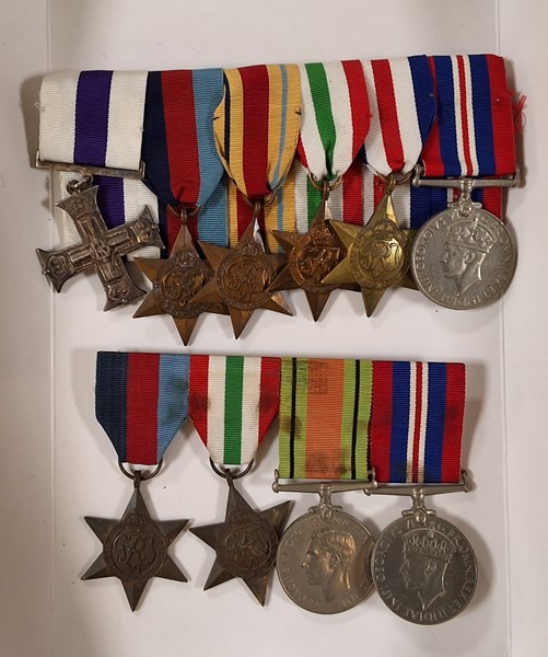 Lot 1095 - MEDALS