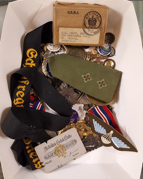 Lot 1104 - MILITARY COLLECTABLES