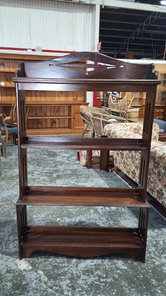 Lot 157 - BOOKSHELF