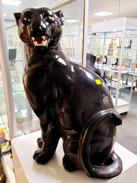 Lot 1160 - PANTHER FIGURE