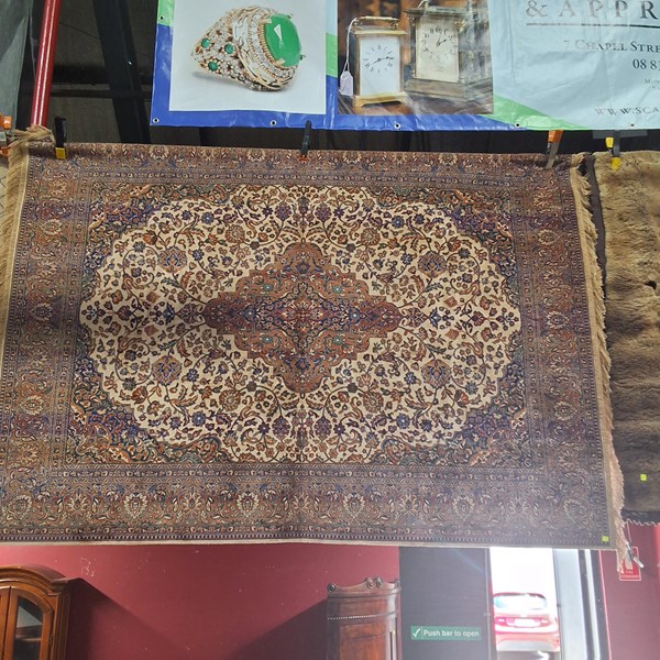 Lot 103 - RUG