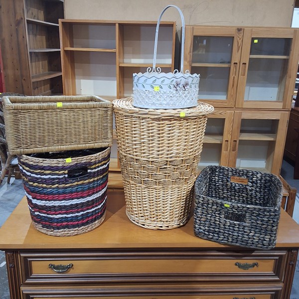 Lot 365 - BASKETS