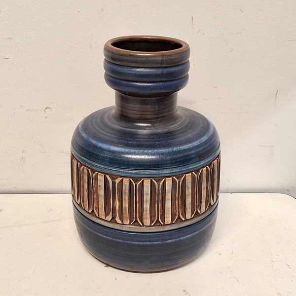 Lot 1290 - POTTERY VASE