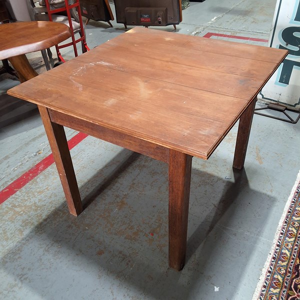 Lot 406 - GARDEN TABLE