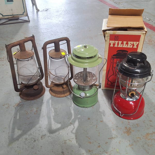 Lot 293 - HURRICANE LAMPS