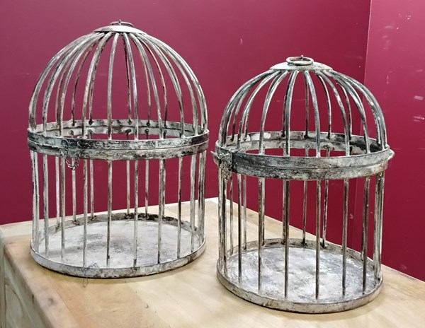 Lot 91 - BIRD CAGES