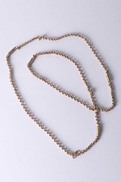 Lot 1042 - GOLD NECKLACE