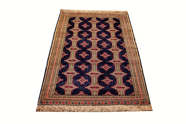 Lot 20 - TURKAMAN RUG