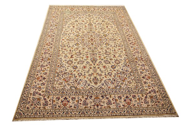 Lot 77 - PERSIAN KASHMAR RUG