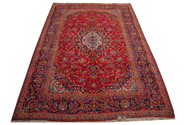 Lot 6 - PERSIAN KASHAN RUG