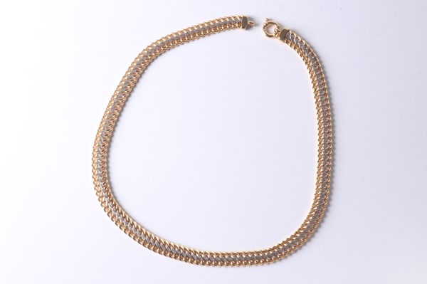 Lot 1021 - GOLD NECKLACE