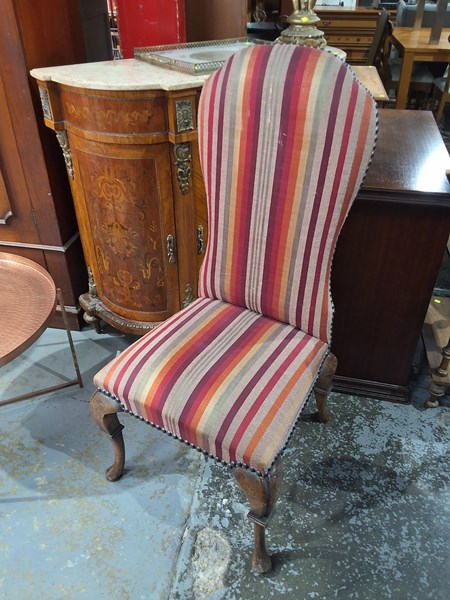 Lot 241 - DRESSING CHAIR