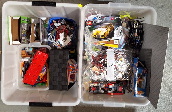 Lot 1289 - LEGO