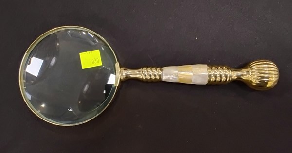 Lot 1131 - MAGNIFIER