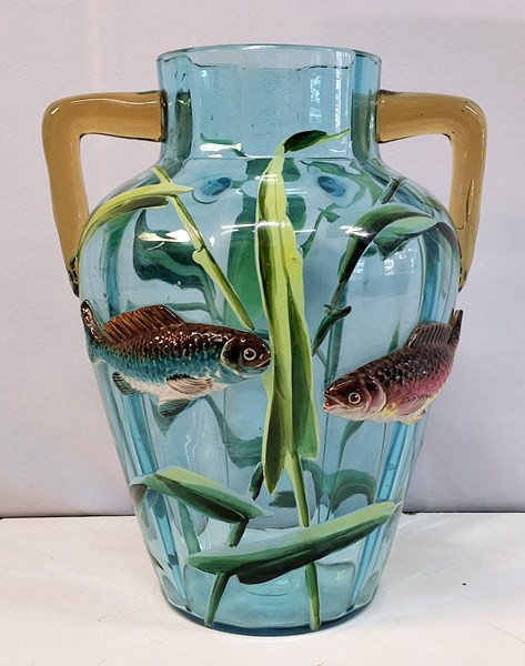 Lot 1331 - MOSER FISH VASE