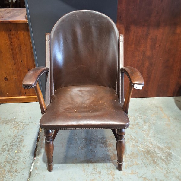 Lot 453 - ARM CHAIR