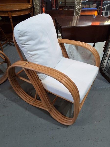 Lot 229 - ARMCHAIR