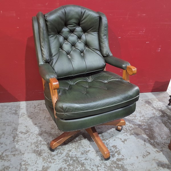 Lot 165 - OFFICE CHAIR