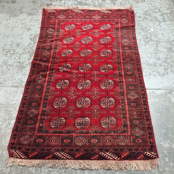 Lot 91 - PERSIAN RUG