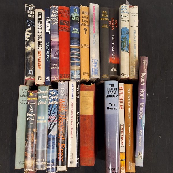 Lot 1426 - AUSTRALIAN CRIME FICTION