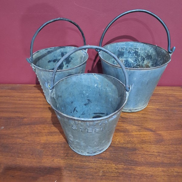 Lot 158 - BUCKETS