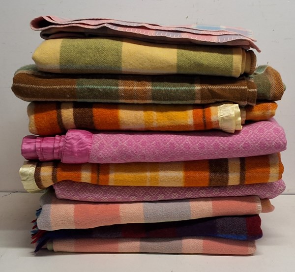 Lot 1454 - WOOLLEN BLANKETS