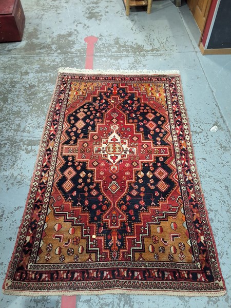 Lot 67 - RUG