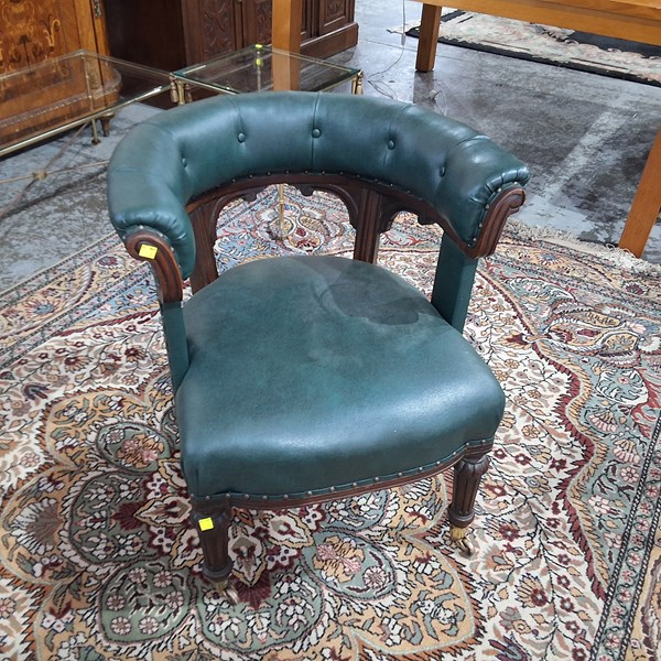 Lot 163 - TUB CHAIR