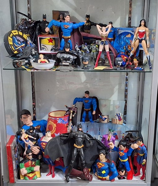 Lot 1409 - SUPERHERO TOYS