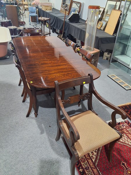 Lot 344 - DINING SUITE