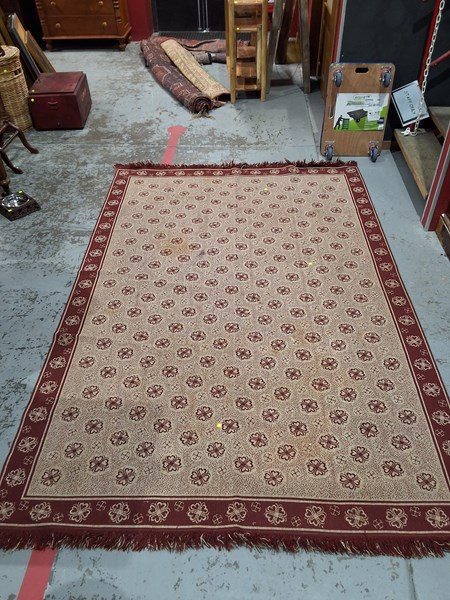 Lot 357 - RUG