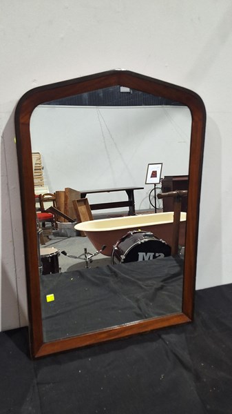 Lot 120 - MIRROR