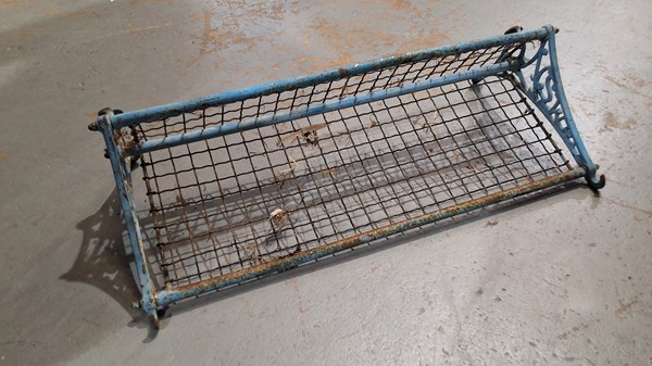 Lot 289 - PARCEL SHELF