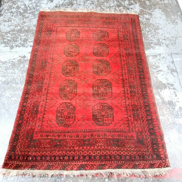 Lot 30 - PERSIAN RUG