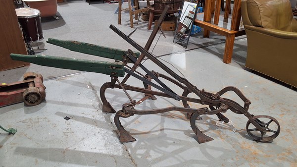 Lot 353 - PLOW