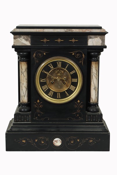 Lot 56 - MANTEL CLOCK