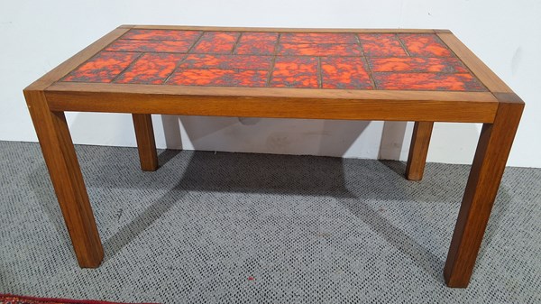 Lot 65 - COFFEE TABLE