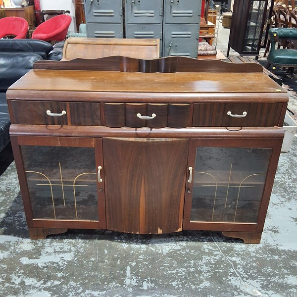 Lot 173 - SIDEBOARD