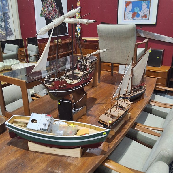 Lot 62 - MODEL BOATS