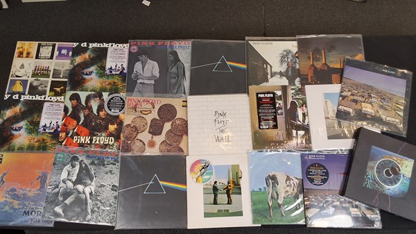 Lot 1146 - PINK FLOYD VINYL LP RECORDS