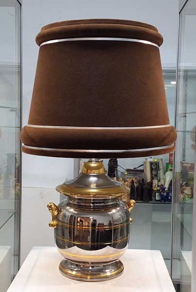 Lot 1460 - TABLE LAMP