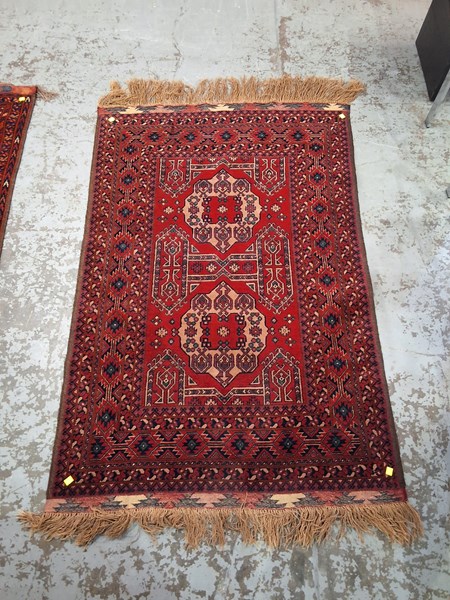 Lot 83 - RUG