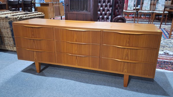 Lot 43 - SIDEBOARD